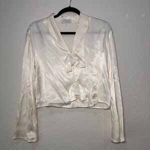 Wayf‎ Ivory Blouse with Bow Accents XS